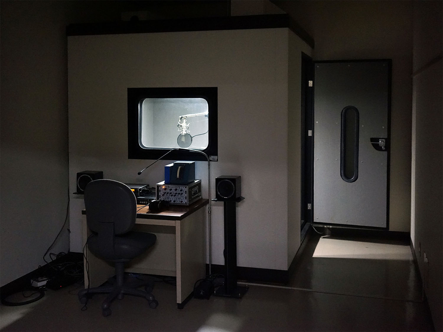 録音室(CA棟117)